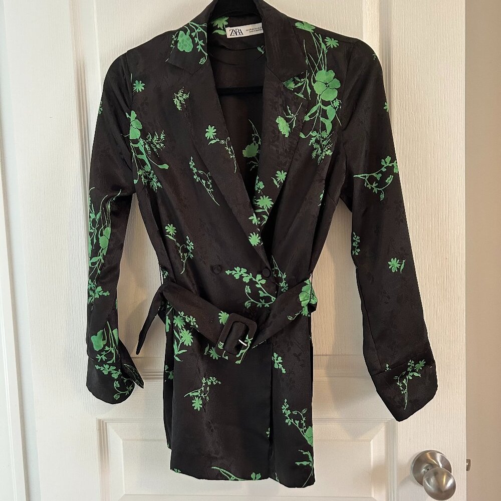 ZARA Black & Green Satin-Effect Belted Blouse – XS